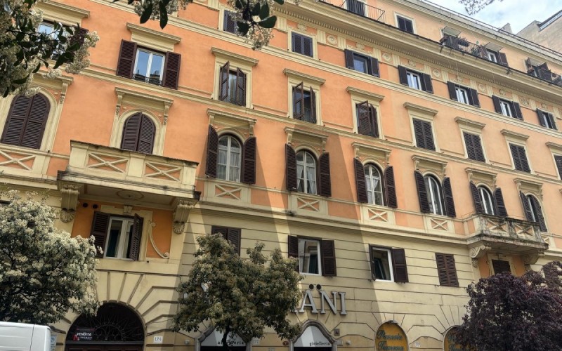 Via Alessandria Bilocale IV piano
