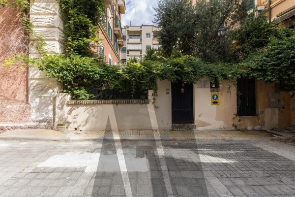 Liegi 247 mq con giardino carrabile