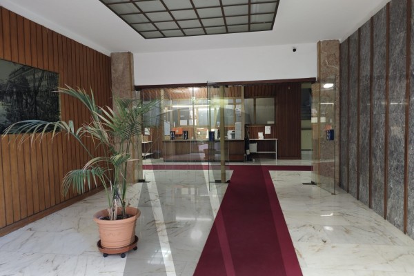 Via Porro Nuda Proprietà 89 anni 131 mq con terrazzo